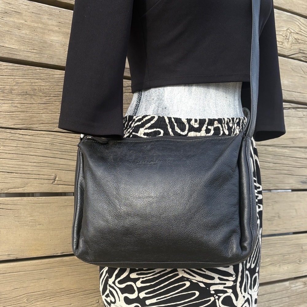 Classic Derek Alexander genuine leather crossbody bag